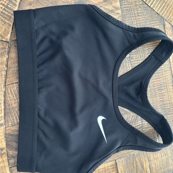 Nike Women's Black Sports Bra size small - Picture 9 of 9